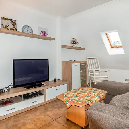 2 Bedroom Pet Friendly Apartment In Harrislee 하리슬리