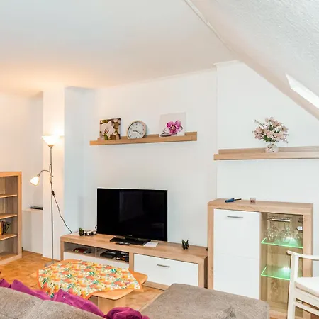 2 Bedroom Pet Friendly Apartment In Harrislee 펜션